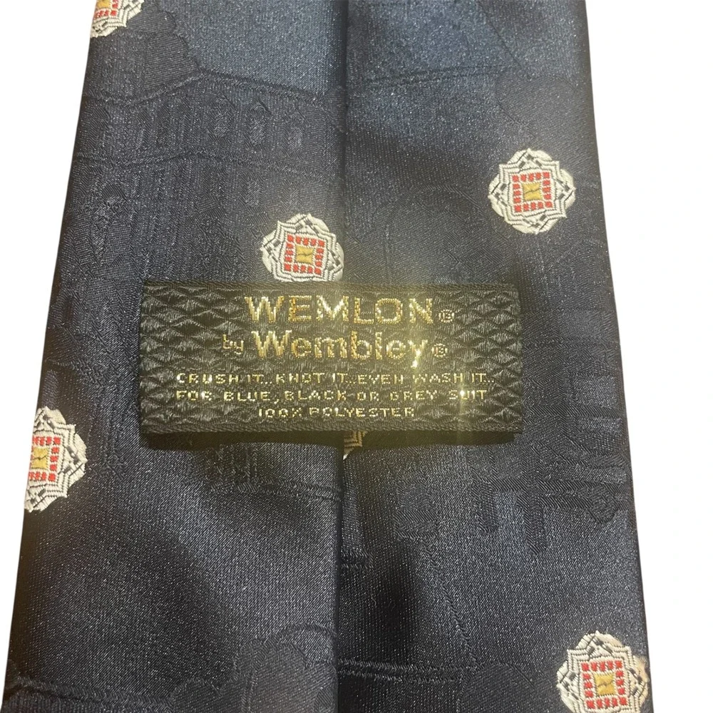 Wembley Wemlon Mens Navy Blue Architectural Jacquard Medallion Vintage Necktie